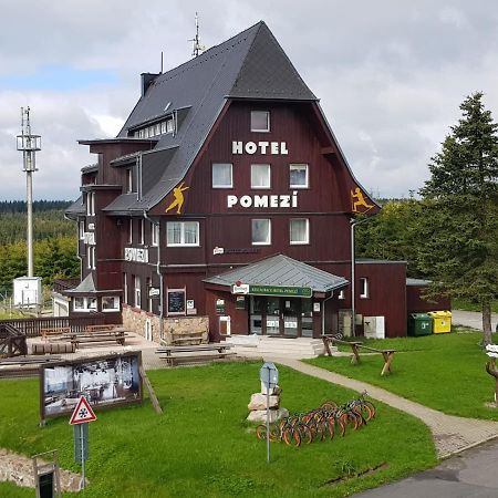 Hotel A Restaurace Pomezi Cínovec Εξωτερικό φωτογραφία