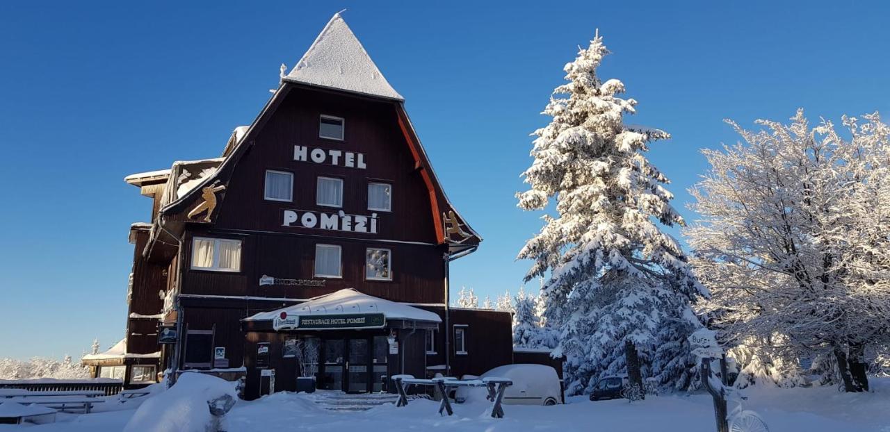 Hotel A Restaurace Pomezi Cínovec Εξωτερικό φωτογραφία