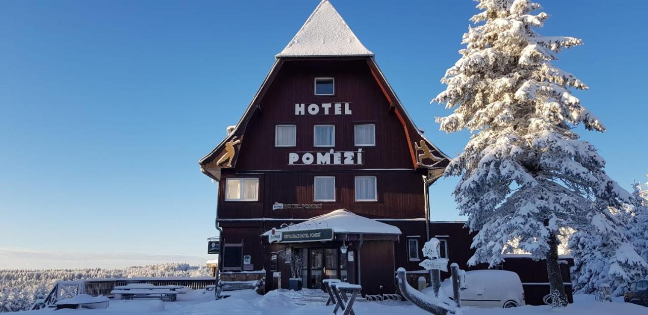 Hotel A Restaurace Pomezi Cínovec Εξωτερικό φωτογραφία